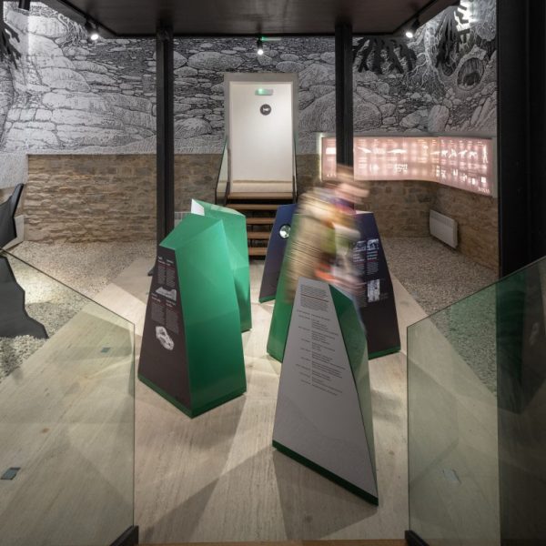 2. damir_zizic_geology_of_medvednica ©Damir Zizic, Permanent exhibition in south tower of Medvedgrad