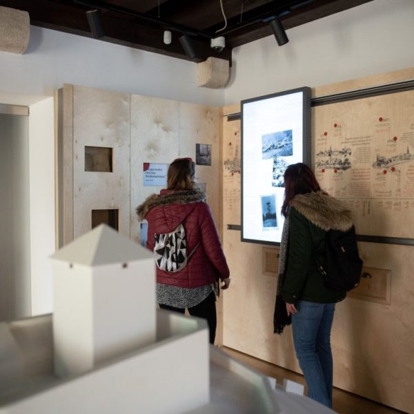 ©Nikola Zelmanovic, Interactive historical timeline ©Nikola Zelmanovic, Interactive historical timeline