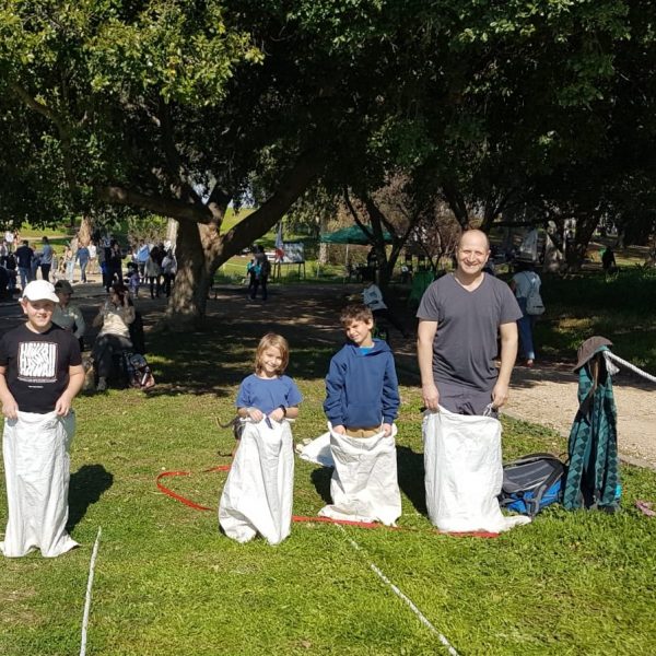 Jumping race Jumping race, Images Eyal Mitrani
