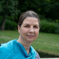 Tolnay Zsuzsa Web Square Tolnay Zsuzsa